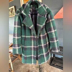 Love Tree Women’s Blue/Green Plaid Sherpa Coat- Size Small